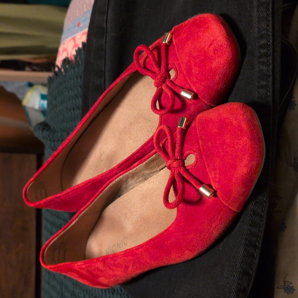 Vionic Klara Suede Square Toe Bow Ballet Flats